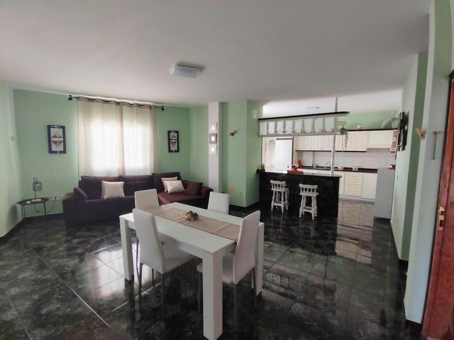 Cheyma Home 3º: Amplio Apartamento En Alcala Luaran gambar